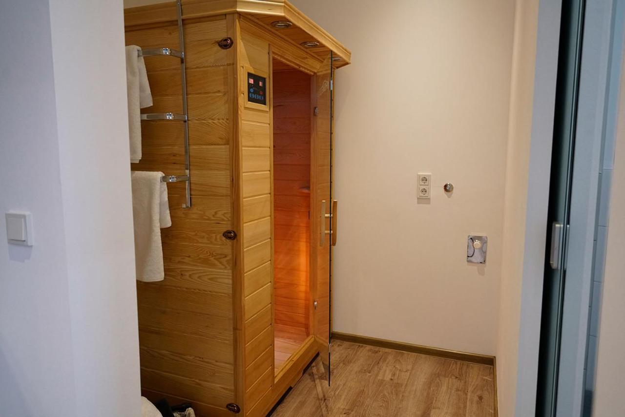 Neu Mont Royal Suiten 2 Bis 4 Personen ทราเบิน-ทราร์บาค ภายนอก รูปภาพ