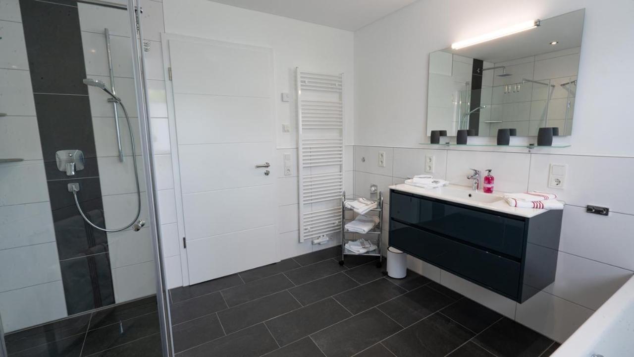 Neu Mont Royal Suiten 2 Bis 4 Personen ทราเบิน-ทราร์บาค ภายนอก รูปภาพ