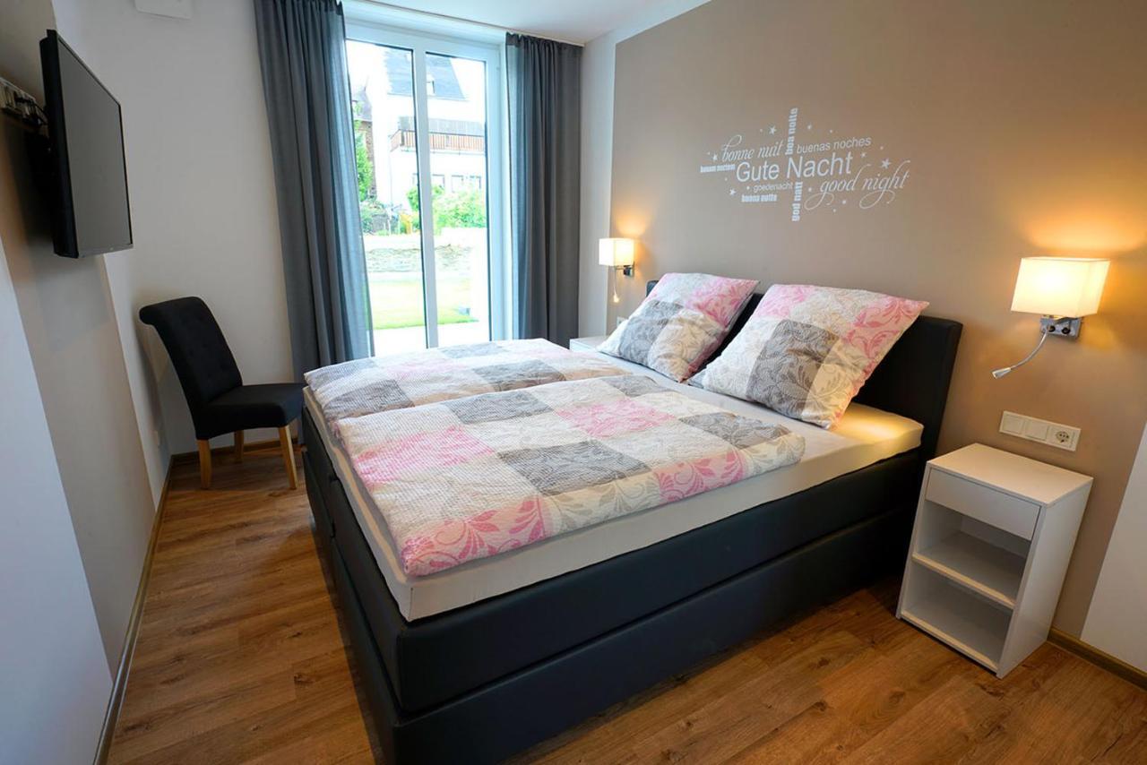 Neu Mont Royal Suiten 2 Bis 4 Personen ทราเบิน-ทราร์บาค ภายนอก รูปภาพ