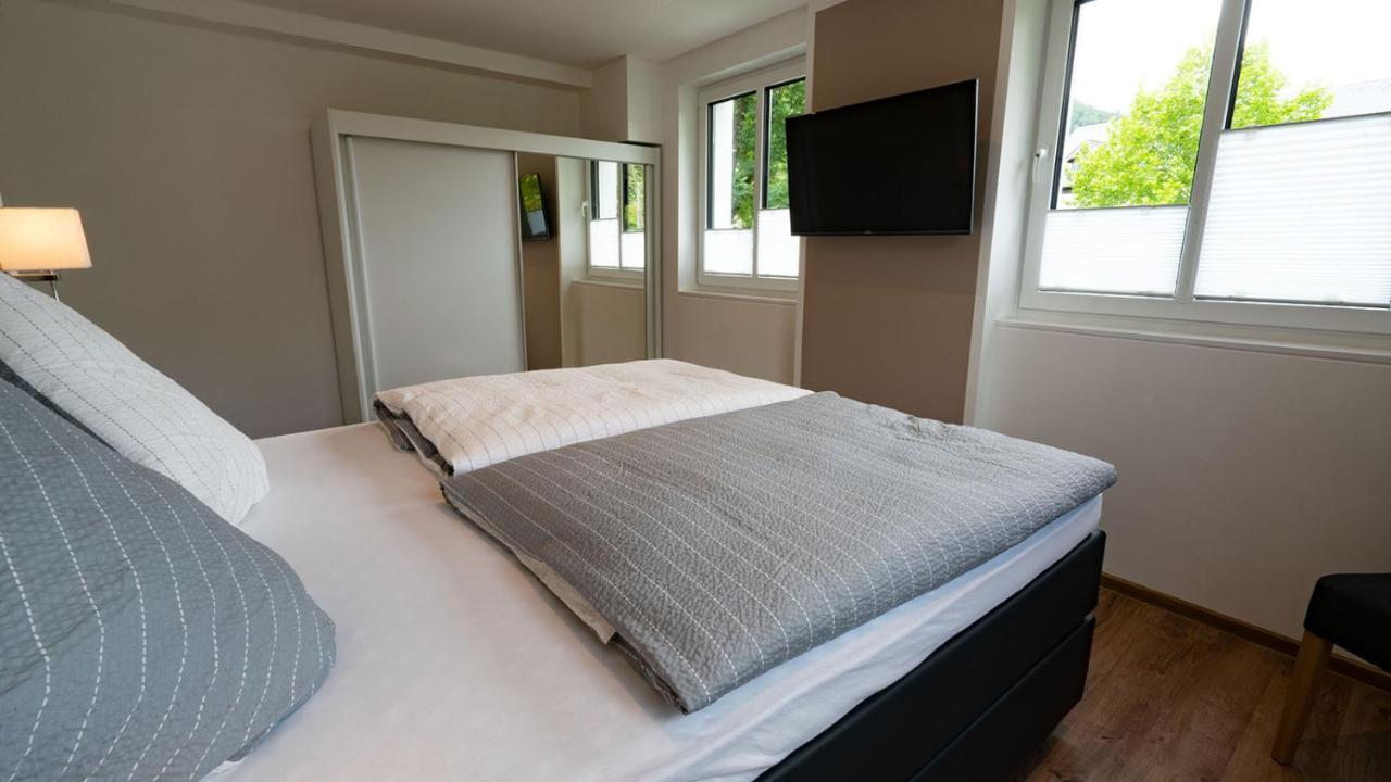 Neu Mont Royal Suiten 2 Bis 4 Personen ทราเบิน-ทราร์บาค ภายนอก รูปภาพ